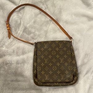 Vintage Louis Vuitton monogram musette Salsa shoulder bag